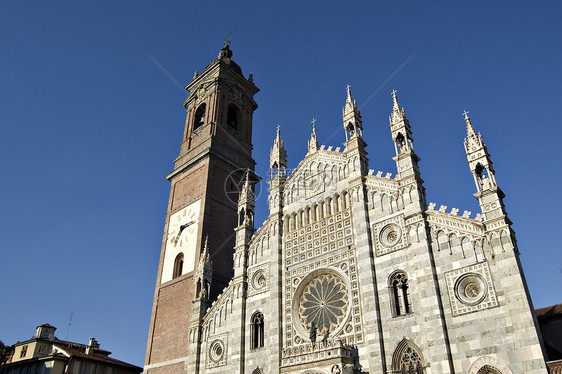 蒙萨的Duomo建筑中心教会宗教历史性平板铁冠教堂圆顶大理石图片