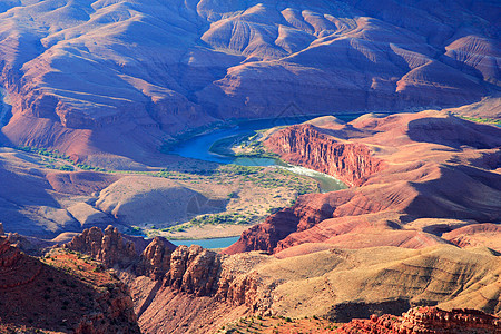 大峡谷科罗拉多河悬崖岩石游客天空砂岩沙漠土地旅游旅行国家图片