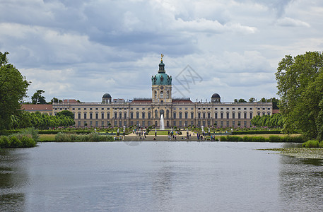 查罗腾堡城堡国王花园游客艺术版税公园旅行国家城市建筑图片