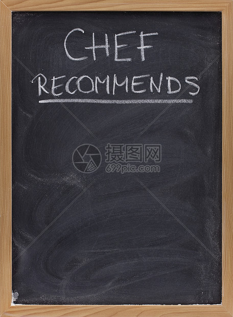 厨师推荐在黑板上做广告图片