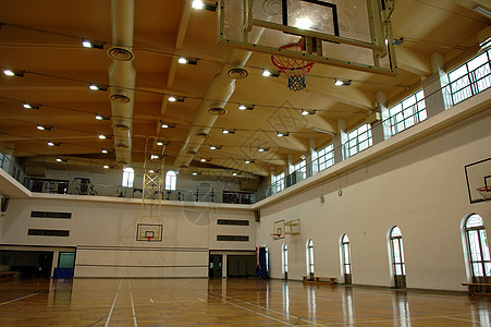 篮球法庭运动校园活动建筑学硬木建筑礼堂窗户大厅篮板图片