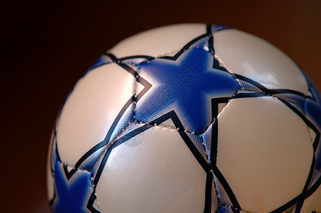 足球球游戏闲暇蓝色圆形皮革竞赛白色曲线活动踢球图片