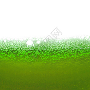 聚粉色胡椒玻璃泡沫绿色背景图片