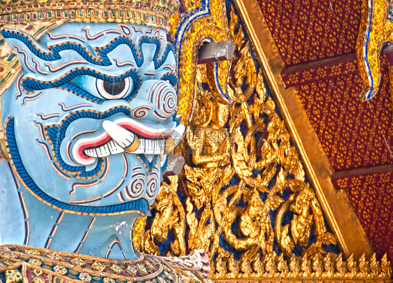 曼谷大宫皇家雕像守护蓝色观光旅游警卫金子宫殿风景图片