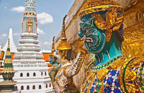 曼谷大宫守护警卫宫殿白色观光风景皇家雕像金子绿色图片