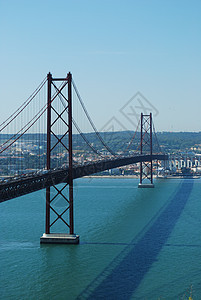 4月25日 葡萄牙里斯本桥金属景观橙子建筑学建筑城市驾驶运输交通历史性图片