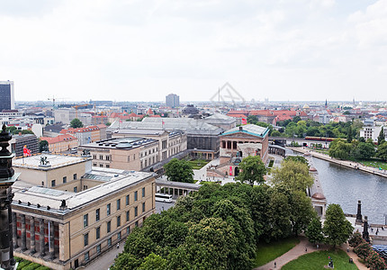 中柏林空中观察建筑物蓝色主场天空正方形广场建筑尖塔城市大教堂图片