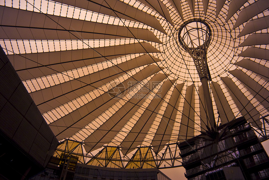 索尼中心广场网络天空圆圈日光中心玻璃合金线条露台图片