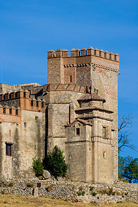 城堡  阿勒塞纳堡垒岩石围墙石头避难所顶峰图片
