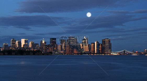 下曼哈顿天线办公室地标蓝色市中心月亮中心自由正方形游客旅行图片