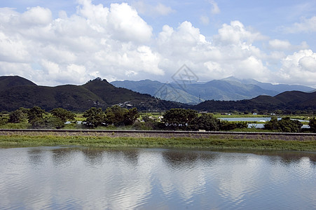 中国香港边境的风景图丘陵海关山脉边界绿色背景图片