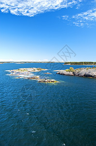 瑞典群岛天空蓝色码头悬崖爬坡海岸地平线风景海洋海浪图片