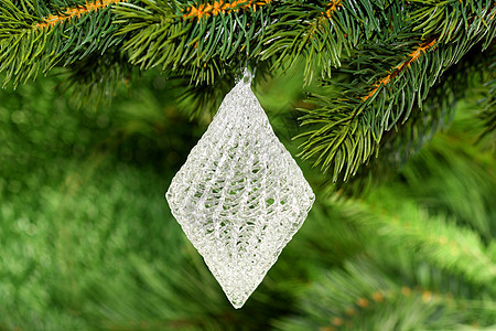 圣诞树装饰白色装饰品玻璃背景图片