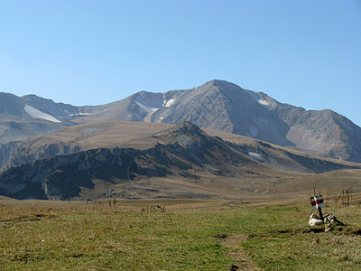 差旅旅费天空高山旅游斜坡文件顶峰草甸旅行冰川背景图片