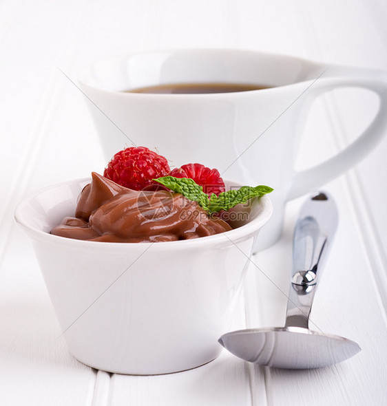巧克力甜点杯子小吃奶油状图片