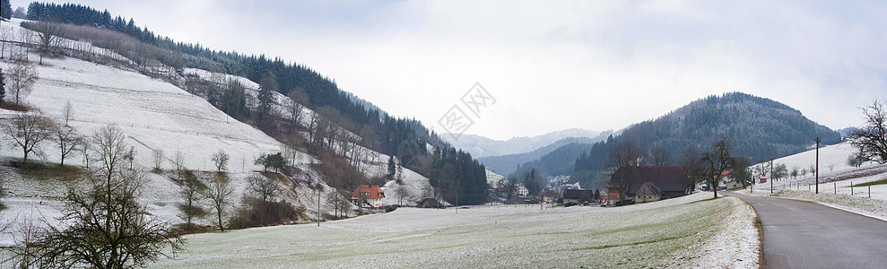 雪地貌 德国的全景 接近费尔德伯格假期荒野城市车道街道树木旅行天气暴风雪场景图片