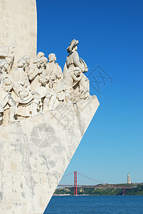 位于葡萄牙里斯本的海发现纪念碑对角线先锋雕塑支撑雕像海洋海浪顺序旅行游客图片