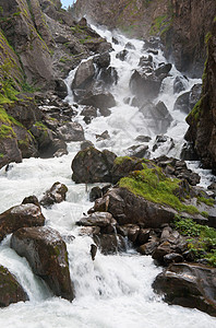 的瀑布岩石环境荒野溪流旅行流动风景石头运动峡谷图片