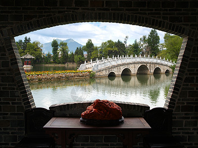 中国利江的风景公园反射人行道街道寺庙农场灯笼风景村庄土地观光图片