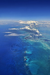 海上的空中观光天空海洋假期情调天气热带蓝色旅行异国背景图片