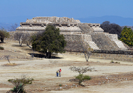 墨西哥 蒙特阿尔本考古学全景古物废墟游客旅游旅行石头城市金字塔图片