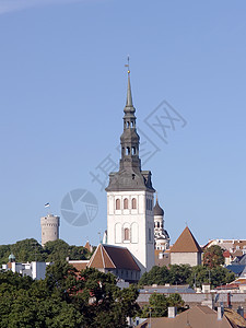 爱沙尼亚首都塔林的尼古利斯特教堂城市文化建筑学教会石头蓝色历史天空场景房子图片
