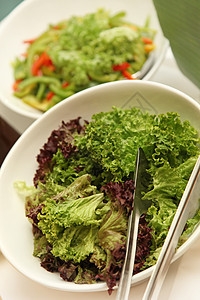 混合绿色沙拉莴苣午餐甜点餐厅吃饭健康饮食派对商业生菜庆典图片