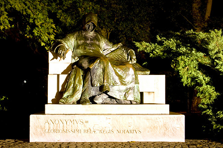 匿名金属纪念碑导师城市历史青铜雕塑纪念馆绿色公园图片