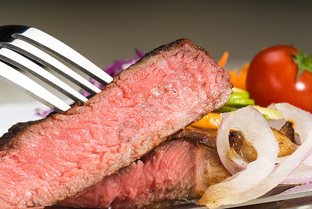 牛肉肋眼牛排牛扒肋眼工作室草本植物美食餐厅牛肉鱼片炙烤午餐图片