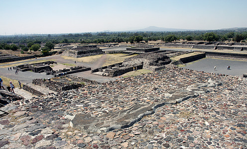 墨西哥Teotihuacan月亮太阳寺庙游客文化脚步牙裔金字塔城市楼梯图片