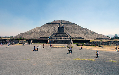 墨西哥Teotihuacan考古学金字塔城市牙裔石头脚步太阳月亮游客寺庙图片