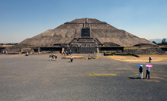 墨西哥Teotihuacan牙裔城市楼梯废墟游客月亮石头太阳脚步寺庙图片