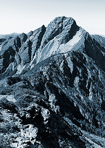 东亚第一高峰玉山场景橙子荒野远足天空高山太阳高度爬坡晴天图片