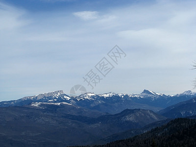 高山山脉冰川解脱全景旅行岩石文件背景白色植物群山丘图片