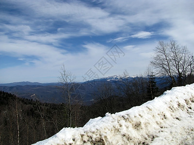 高山山脉天空雪峰登山山丘植物群背景旅行解脱冰川风景图片