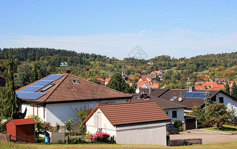 太阳能小组村庄控制板生态天空技术太阳细胞力量建筑阳光图片