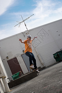 螺旋式滑板机娱乐滑冰技巧飞行文化城市青少年男生滑板特技图片