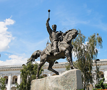 乌克兰基辅赫特曼·萨哈伊达什尼马术雕像图片
