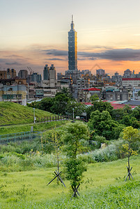 现代城市房子地标公园戏剧性建筑景观风景草原办公室天空图片