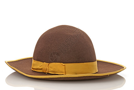 稻草人棕色带黄环的帽子毛毡环形黄色背景图片