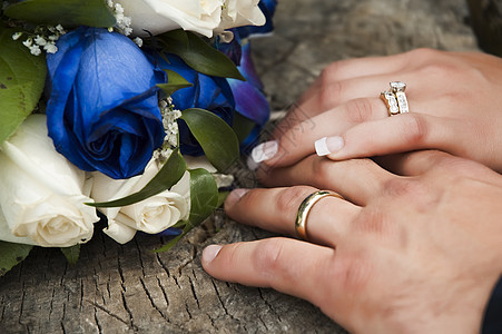 结婚戒指浪漫指甲婚礼婚姻情绪订婚手指幸福热情花朵背景图片