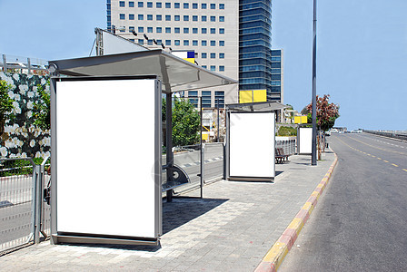 白色公交车停止标志路标框架车站商业展示广告招牌公交海报控制板图片