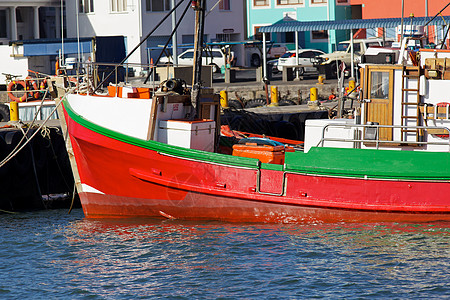 渔船钓鱼血管半岛反射海洋红色码头船柱绳索图片
