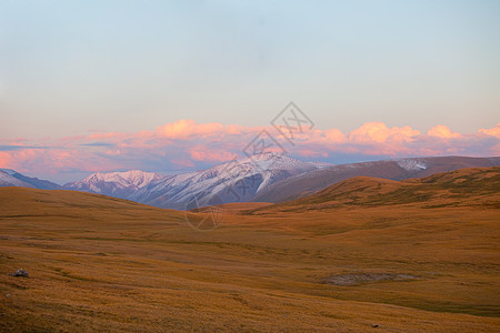 阿尔泰山脉 美丽的高地景观 俄罗斯 西伯利亚高山顶峰爬坡荒野旅行日落天空山脉岩石山腰图片