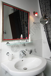 洗浴室洗手间金属风格龙头装饰套房公寓奢华房子窗户图片