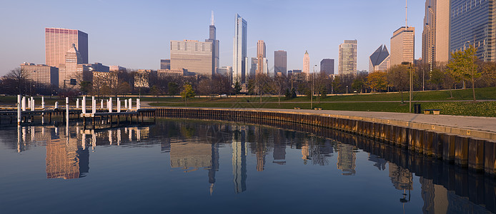 芝加哥早间全景市中心景观城市建筑学水平风光都市城市生活天际建筑图片