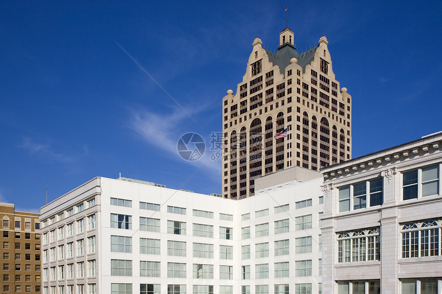 密尔沃基核心或将空降洛杉矶