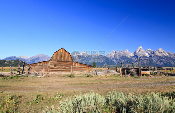 Grand Teton的穆尔顿仓库天空游客旅游谷仓蓝色山脉国家旅行公寓日出图片