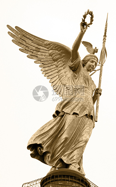 柏林胜利专栏纪念碑青铜桂冠翅膀棕褐色柱子雕像图片