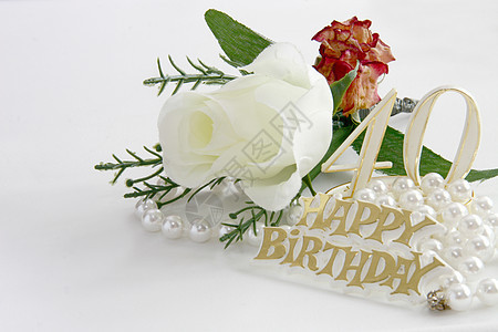 40岁生日标志 带珍珠和丝玫瑰丝绸白色数字项链派对珠子庆典图片